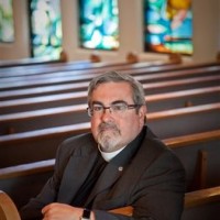 Лютеране в США выбрали епископом открытого гея