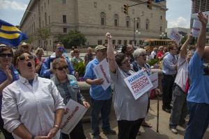 Объединенная Церковь Христа празднует решение Верховного суда США о равенстве брака