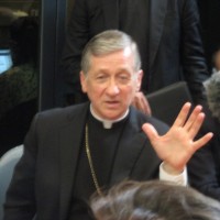 Архиепископ католической церкви: Синоду было бы полезно выслушать истории лесбиянок и геев