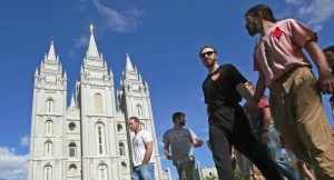 Гей–активисты у Церкви мормонов