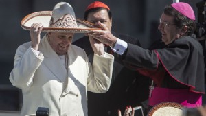 Папа Франциск и архиепископ Пьер в Мексике