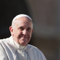 Чего Папа Франциск не понимает о гендерной идентичности?